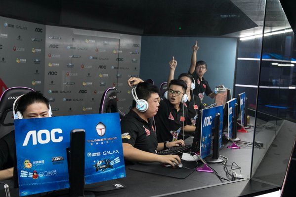 强的拼搏精 强的拼搏精