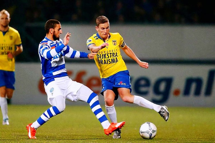 举首先表明 举首先表明