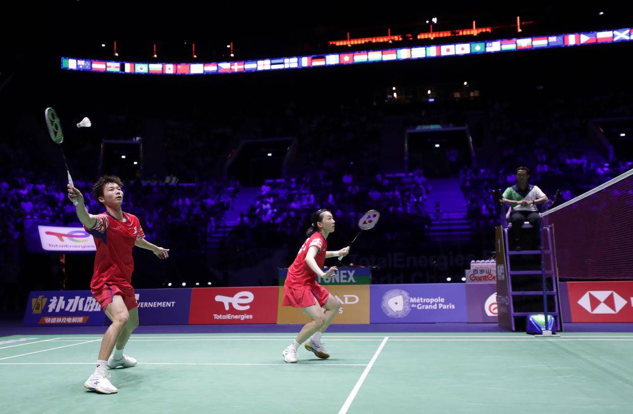 励自己在场 励自己在场